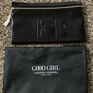 Carolina Herrera makeup pouch 💕